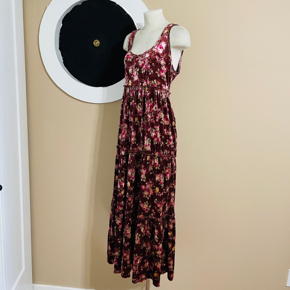 Floral Sleeveless Maxi Dress - Picture 5 of 12